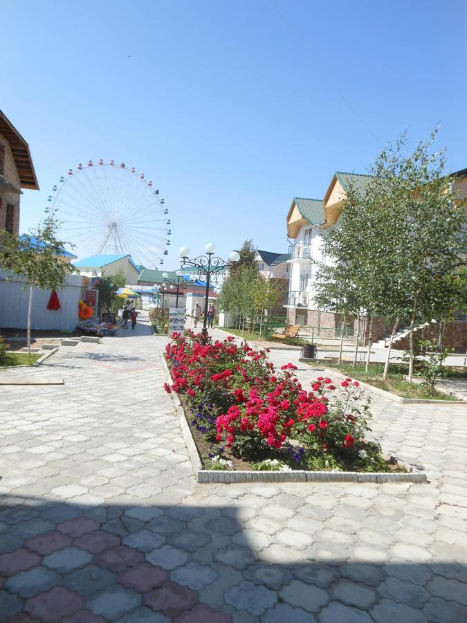 Evropa Hotel Bosteri Exterior foto